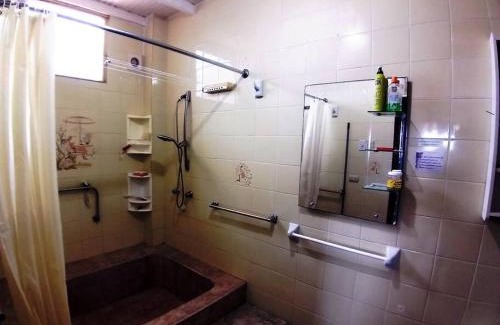 Punta Blanca House | Casa de la colina