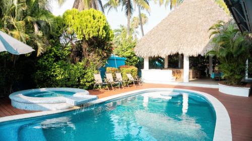 Puerto San Jose House | Casa de Las Piñas