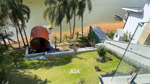 Rio dos Cedros House | Casa de luxo | Beira do lago | Spa | acesso a água