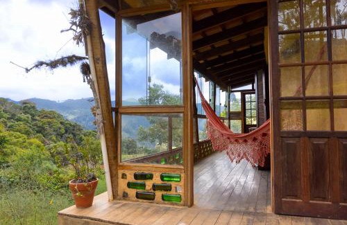 Delfim Moreira House | Casa de permacultura