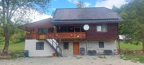 Uricani House | Casa de vacanță Mira
