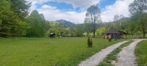 Uricani House | Casa de vacanță Mira