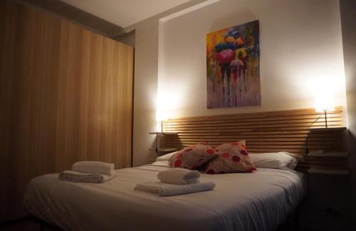 Bari City Centre Apartment | Casa dei Fiori Colorful Apt