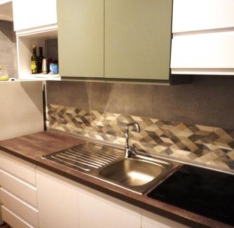 Bari City Centre Apartment | Casa dei Fiori Colorful Apt