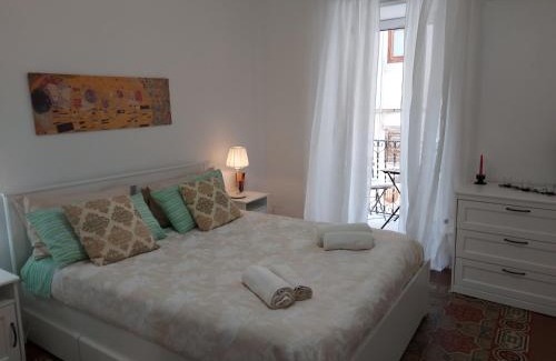 Old Town Apartment | Casa dei Normanni RUGGERO