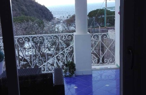 Marina Grande House | "Casa del mare" typical Capri style apartment