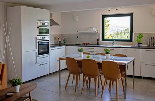 Maglietola House | Casa della Torre, up to 6 pax with exclusive pool and view on the Apuan Alps