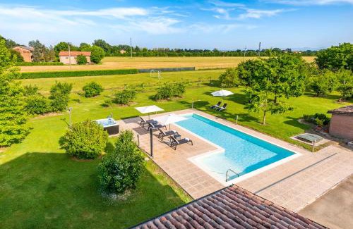 Castelfranco Emilia Villa | Casa delle Noci country house, pool & SPA