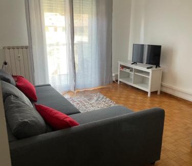 Roiano-Gretta-Barcola-Cologna-Scorcola Apartment | CASA DENDI