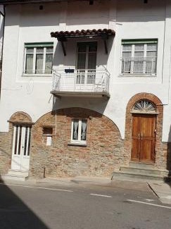 Belvedere Langhe House | Casa Di Collina Nelle Langhe Typical country house