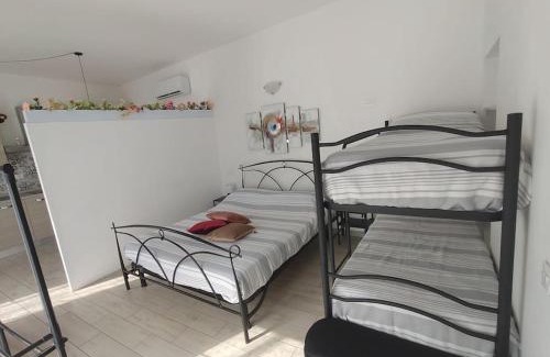 Buttapietra Apartment | CASA DI LISA Intero appartamento 45mt con parcheggio