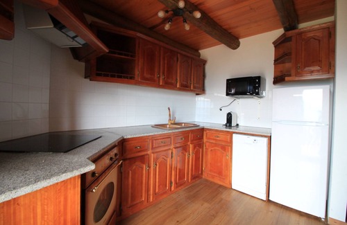Bico Ski Chalet | Casa do Caminho do Monte - Hill Cottage for Relax