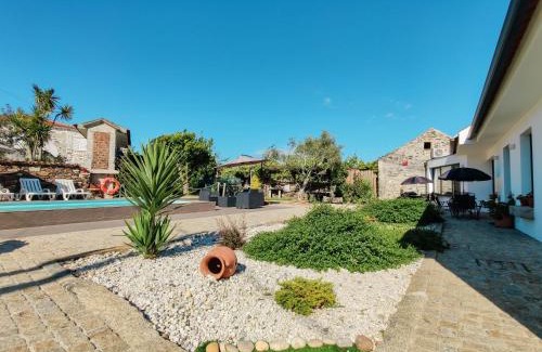 Cardielos House | Casa do Casal - Country House with Swimming Pool