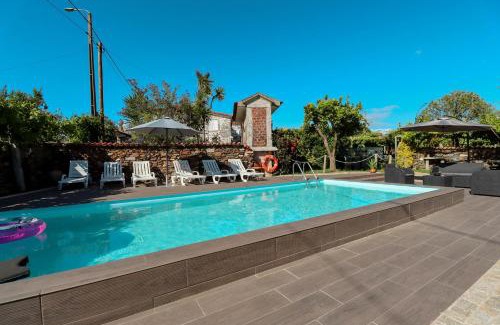 Cardielos House | Casa do Casal - Country House with Swimming Pool
