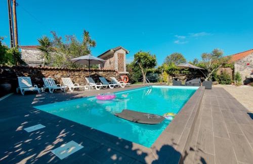 Cardielos House | Casa do Casal - Country House with Swimming Pool