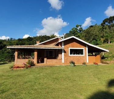 Sao Bento do Sapucai House | Casa Doce Lar, novidade embaixo da Pedra do Baú