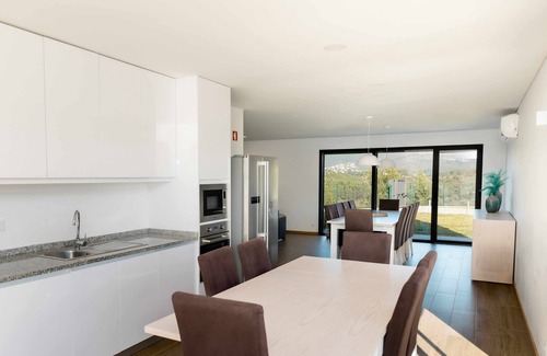 Britelo House | Casa dos Mirtilos Draper T6