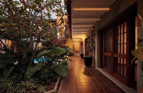 Ruta Independencia House | Casa Dos Parques AC Pool Garden Design Location