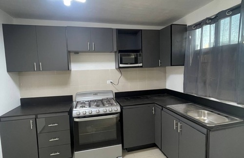 Apodaca House | Casa dos pisos