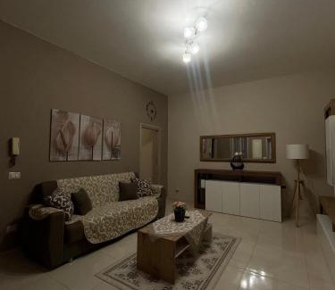 Secondigliano House | Casa DueZeroSei a 5 minuti dall aeroporto di Napoli