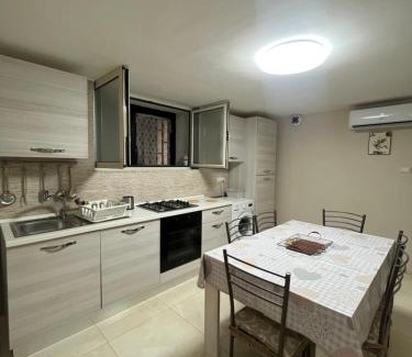 Secondigliano House | Casa DueZeroSei a 5 minuti dall aeroporto di Napoli