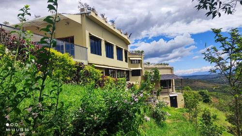 Curiti Villa | Casa El Encanto