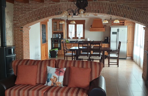 La Salceda Cottage | Casa el Pilón full rental rural house with capacity for up to 9 people