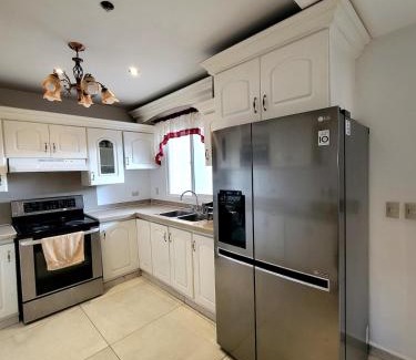 Tegucigalpa Villa | Casa el Roble Oeste, Minimalist