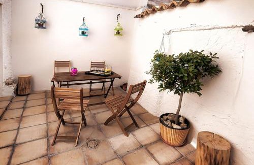 Tordesillas House | Casa el Tratado, situada en el casco histórico con patio privado