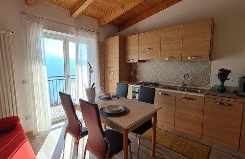 Arias Apartment | Casa Elka Balcony 8 Lake view