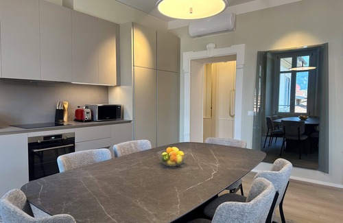 Como City Centre Apartment | Casa Elysium-Quiet/Bright/Centrally Located