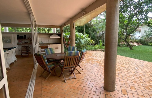 Costa do Sol House | Casa em Condomínio Fechado em Frente ao mar e ao Lado do rio