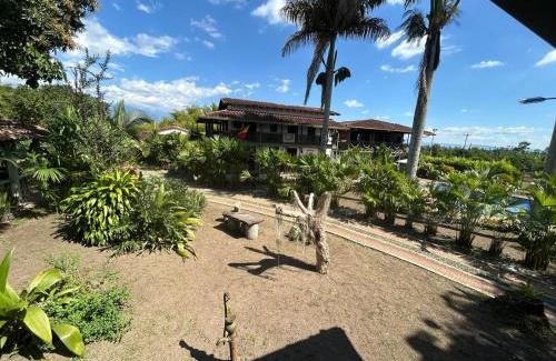 Armenia House | Casa en Armenia con Piscina muy cerca al Parque del Café