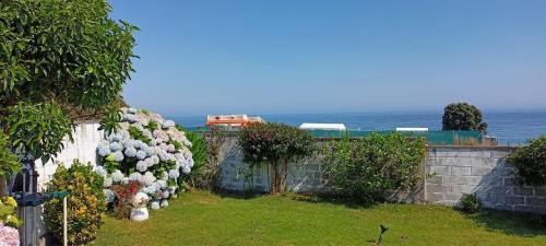 Razo da Costa House | CASA EN PLAYA DE RAZO CON JARDIN Y VISTAS AL MAR