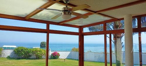 Razo da Costa House | CASA EN PLAYA DE RAZO CON JARDIN Y VISTAS AL MAR