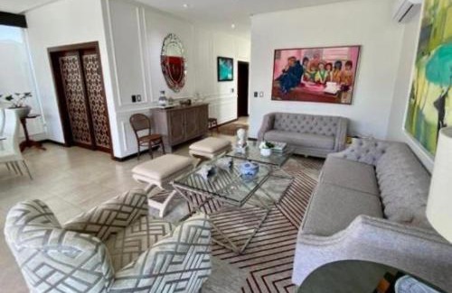 Samborondon Villa | Casa en Samborondón
