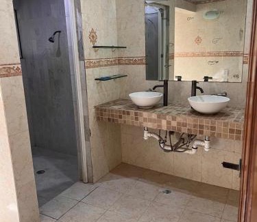 Las Gaviotas House | Casa en zona dorada