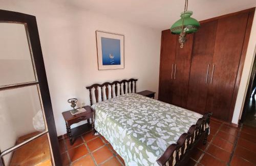 Jardim Virginia House | Casa Enseada 4 suites , 2 quadras do mar local nobre