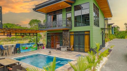 Penas Blancas House | Casa Esmeralda-5min to La Fortuna,King beds & pool