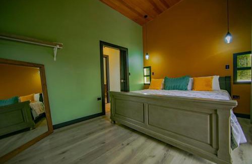 Penas Blancas House | Casa Esmeralda-5min to La Fortuna,King beds & pool