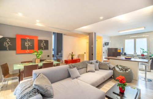 Akerreta House | Casa Esteribar, espacioso alojamiento con jardín y barbacoa próxima a Pamplona