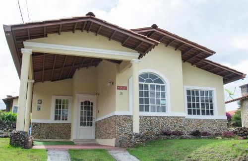 Alto Boquete House | Casa estilo cabaña “Villa Sol” en Alto Boquete