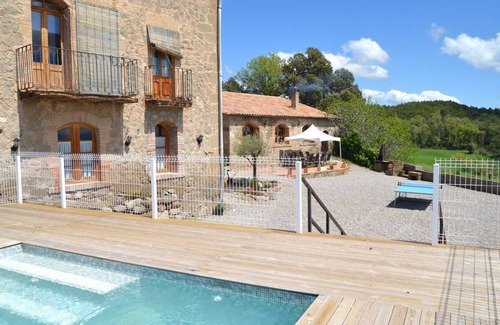 Casserres House | Casa Fabregás - BIG Catalan limestone house with a splendid view over the valley