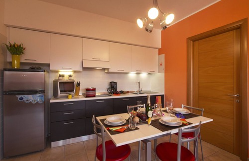 Sasso Moro Apartment | Casa Fiorita Pool and Lake, Leggiuno, Italy