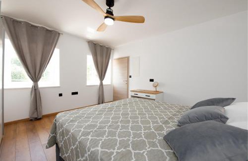 Sarsoni Apartment | Casa Fiumana Laura