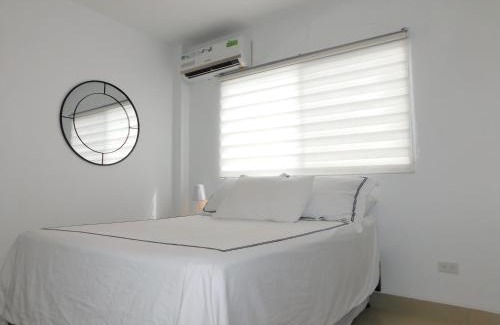 Punta Carnero House | Casa Florencia gran piscina