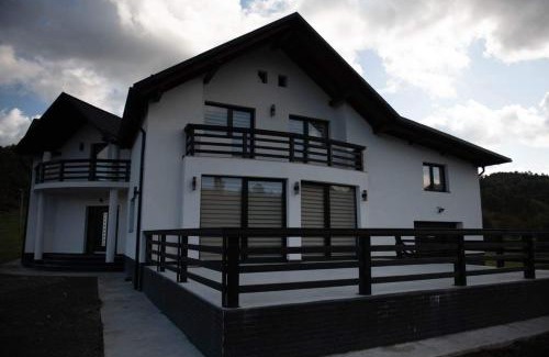 Rozavlea House | Casa Florus