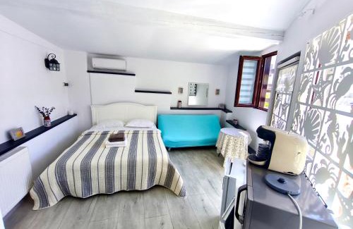 Old Town Apartment | Casa Fotografului Studio Marines