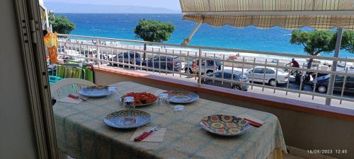 Roccalumera House | Casa fronte mare
