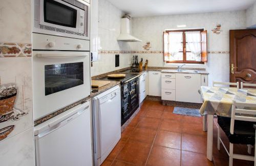 Parres Municipality House | Casa Güela Megustarural